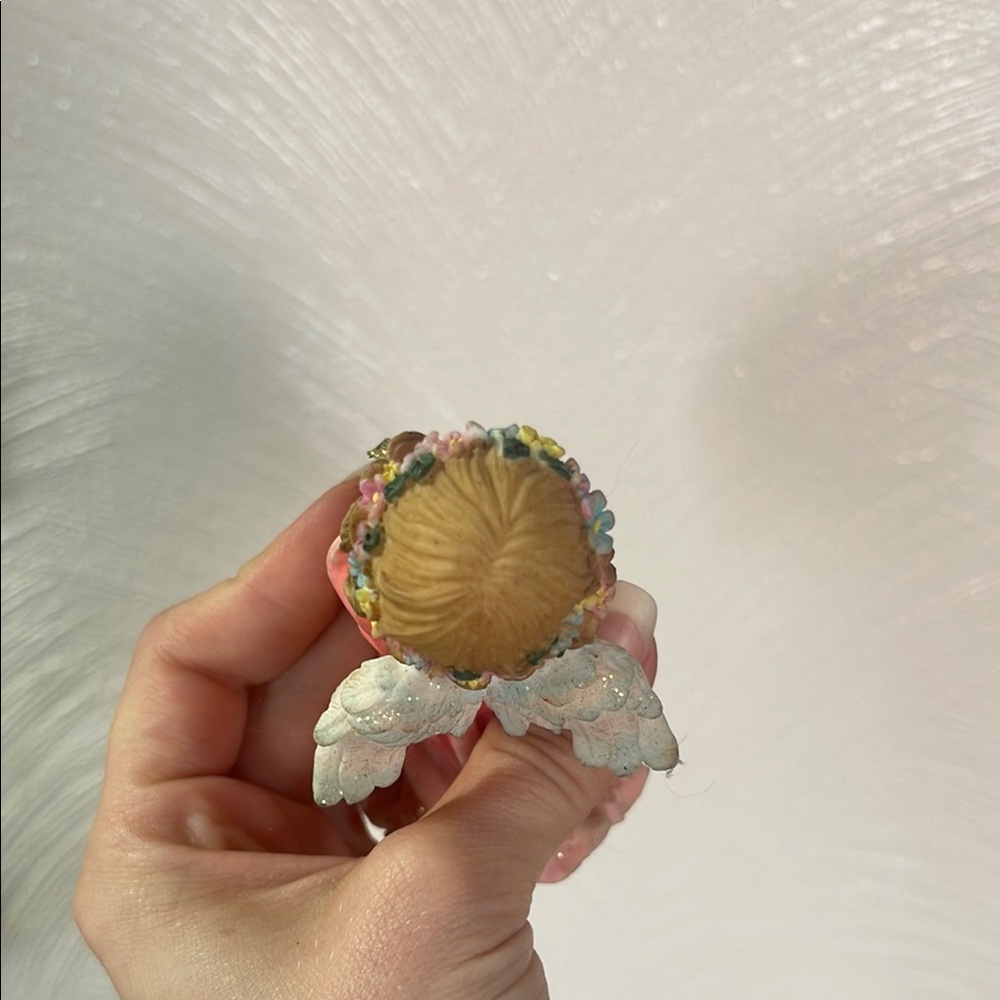Pink Angel Figurine with Floral Details - Picture 7 of 8
